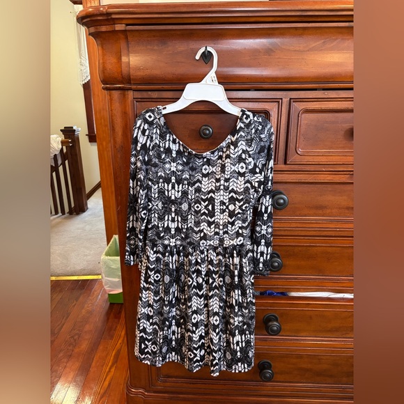 Lily Rose Black & White Aztec Print Fit & Flare Dress – XS - Picture 1 of 4